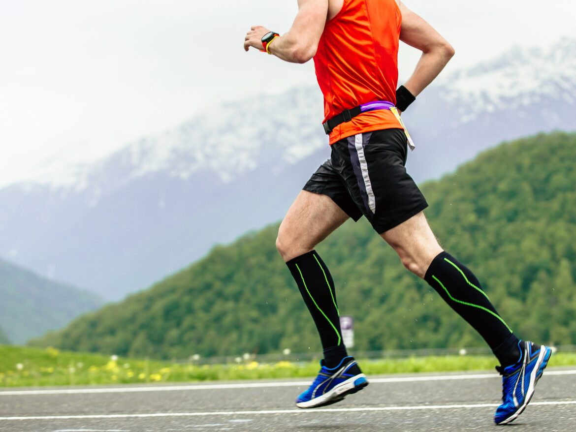 Diferenças entre meias de compressão esportivas e terapêuticas